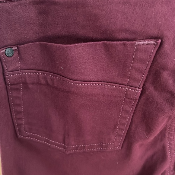 Rock & Republic Skinny Legging Jean - Picture 4 of 4